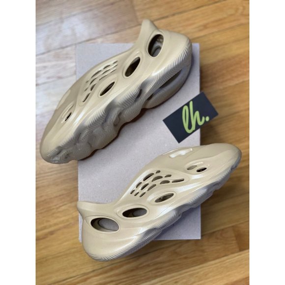 Size 11 Adidas Yeezy FoamRNNR "Ochre" - Picture 5 of 5